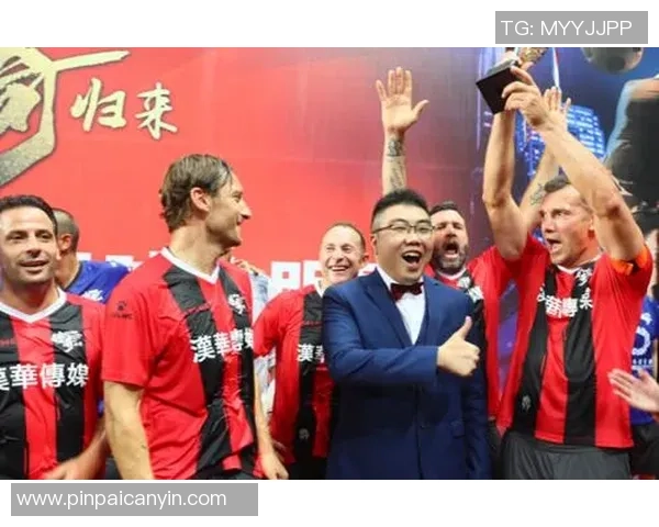 女商人携手足球明星共创商业传奇引领时尚潮流新风尚